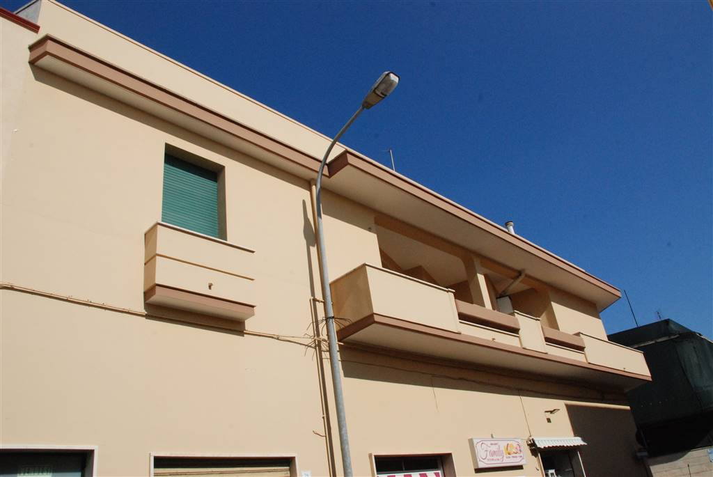 Appartamento in vendita a Latiano, 6 locali, prezzo € 155.000 | CambioCasa.it