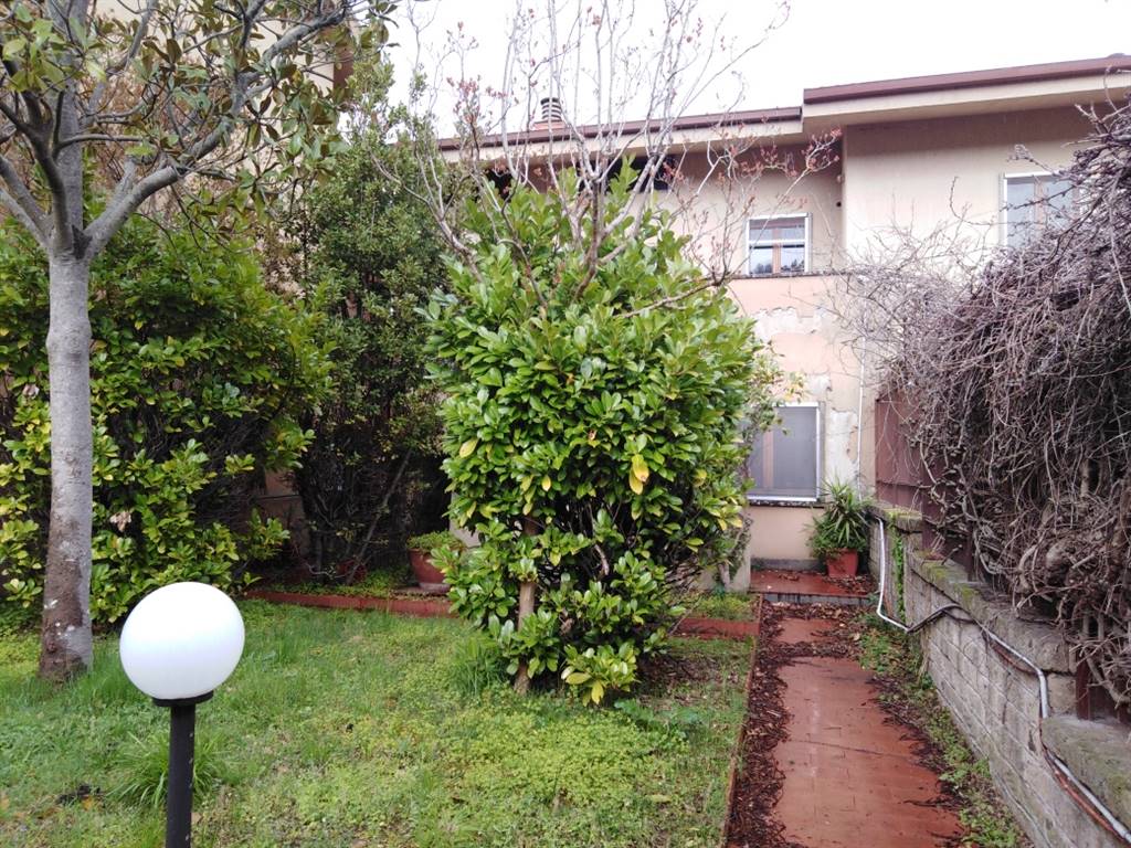 Villa in vendita a Caserta, 14 locali, zona heria, prezzo € 370.000 | PortaleAgenzieImmobiliari.it