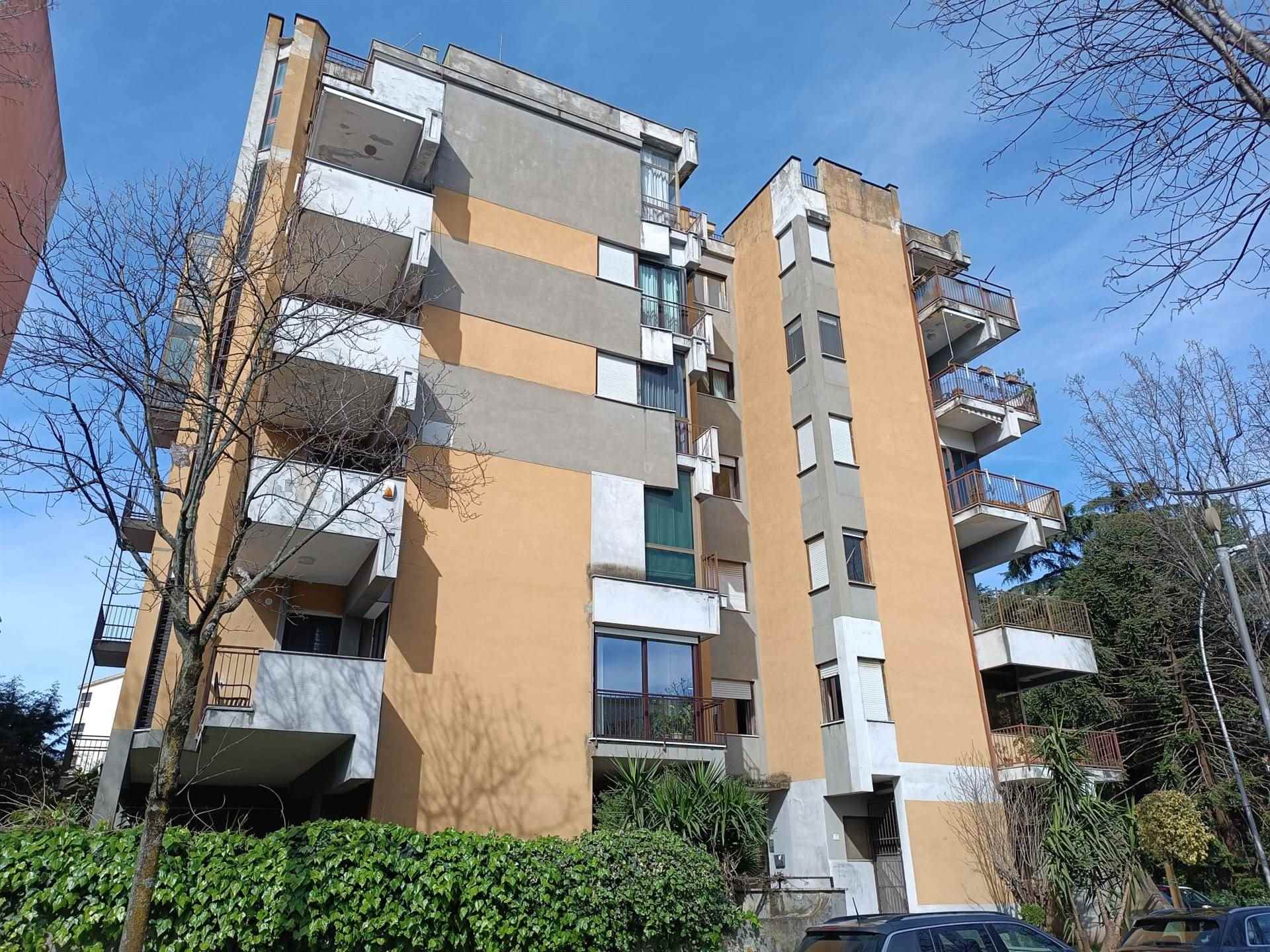 Appartamento in vendita a Caserta, 5 locali, zona ro, prezzo € 350.000 | PortaleAgenzieImmobiliari.it