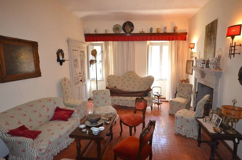 Appartamento in vendita a Arcidosso, 8 locali, prezzo € 180.000 | PortaleAgenzieImmobiliari.it
