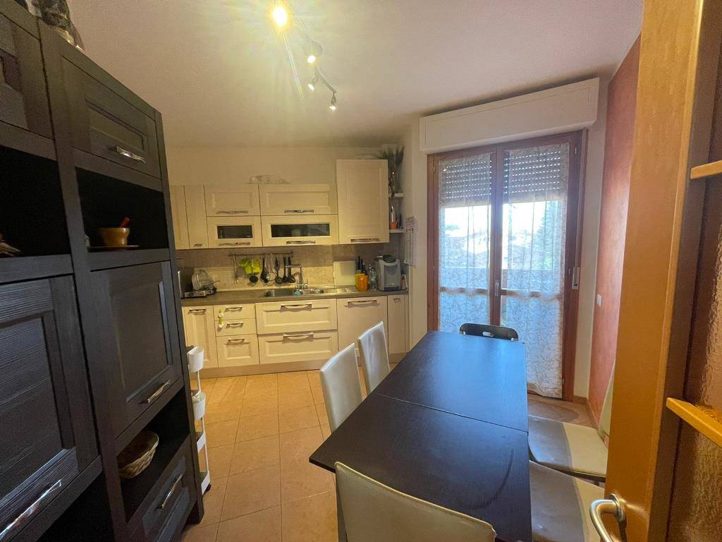 Appartamento in vendita a Sovicille, 5 locali, zona Località: CENTRO, prezzo € 220.000 | PortaleAgenzieImmobiliari.it