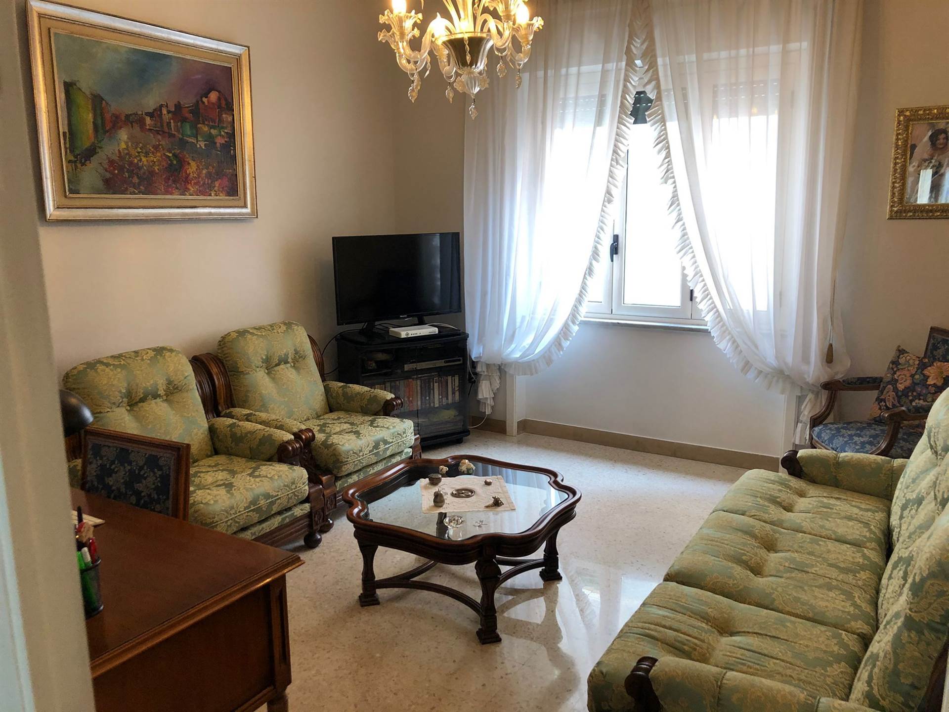 Appartamento in vendita a Cosenza, 4 locali, zona Località: PIAZZA BILOTTI, prezzo € 165.000 | PortaleAgenzieImmobiliari.it