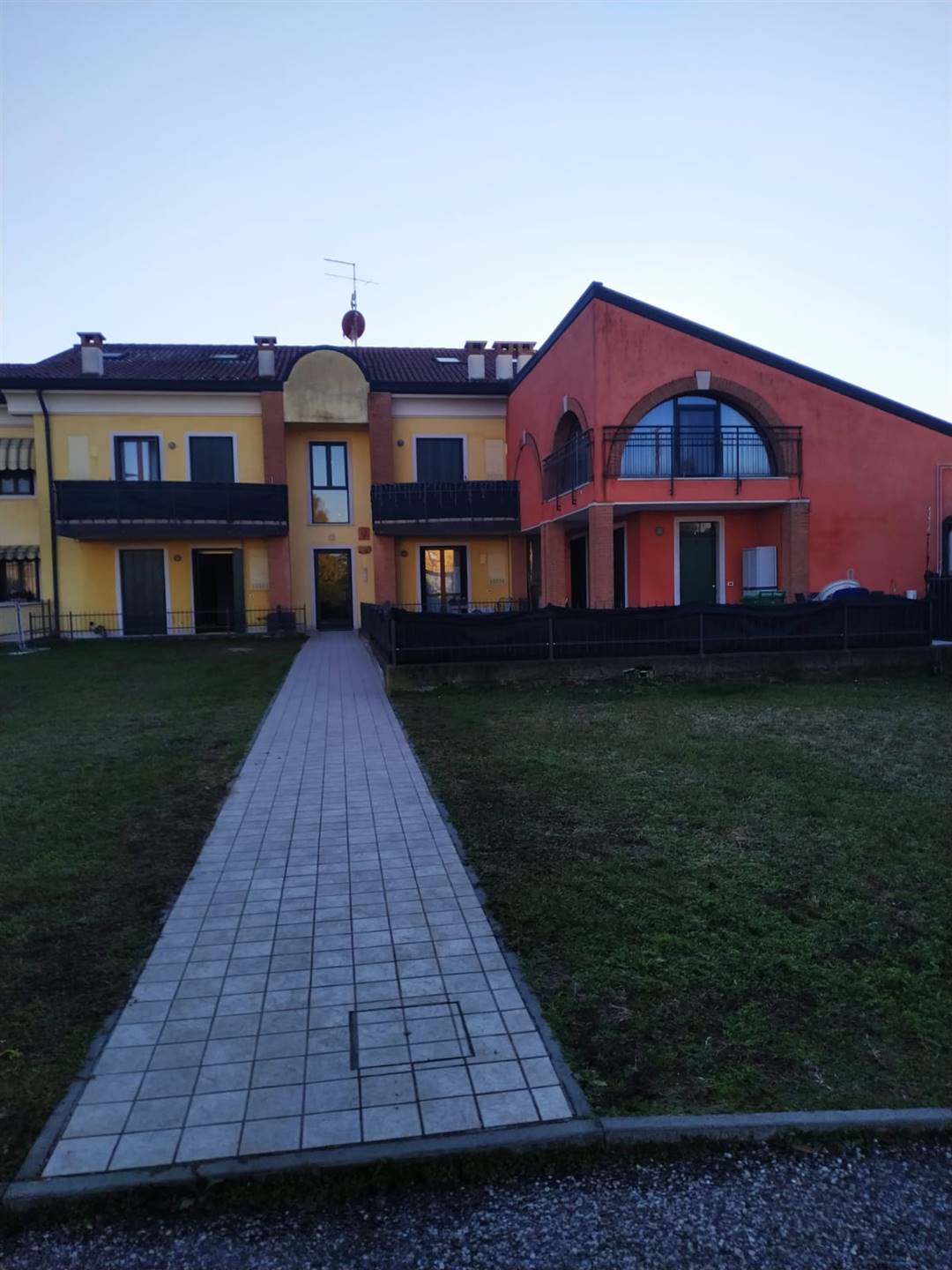 Appartamento in affitto a Nogarole Rocca, 2 locali, zona Località: PRADELLE, prezzo € 470 | PortaleAgenzieImmobiliari.it