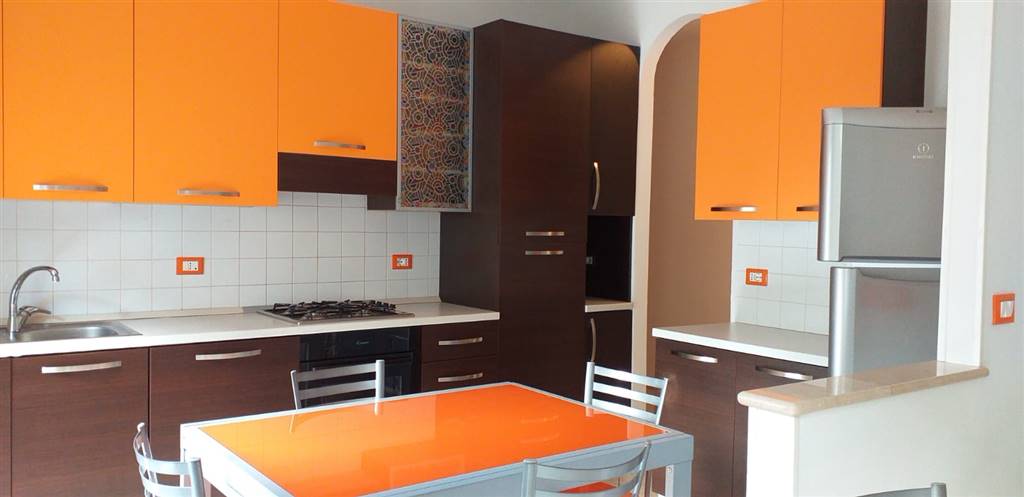 Appartamento in affitto a Sondrio, 4 locali, zona Zona: Semic. zona viale Milano, prezzo € 450 | CambioCasa.it