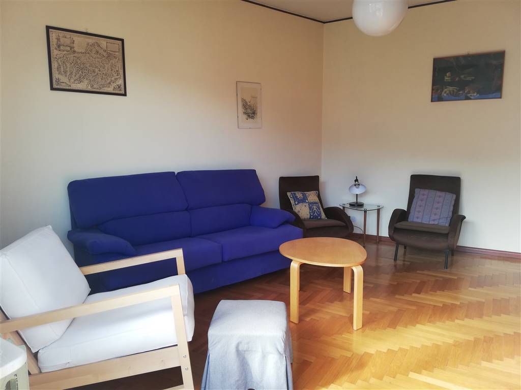 Appartamento in affitto a Sondrio, 5 locali, zona ro zona de Simoni, prezzo € 500 | PortaleAgenzieImmobiliari.it