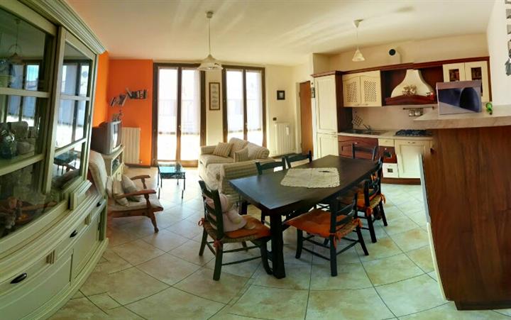 Appartamento in vendita a Caprino Bergamasco, 2 locali, zona 'Antonio, prezzo € 99.000 | PortaleAgenzieImmobiliari.it