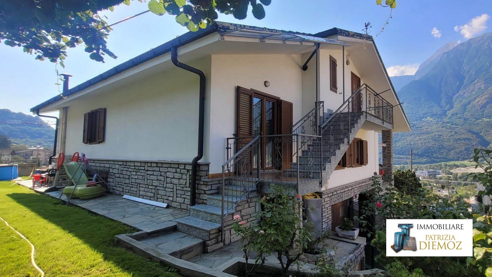 Villa in vendita a Quart, 10 locali, zona air, prezzo € 420.000 | PortaleAgenzieImmobiliari.it