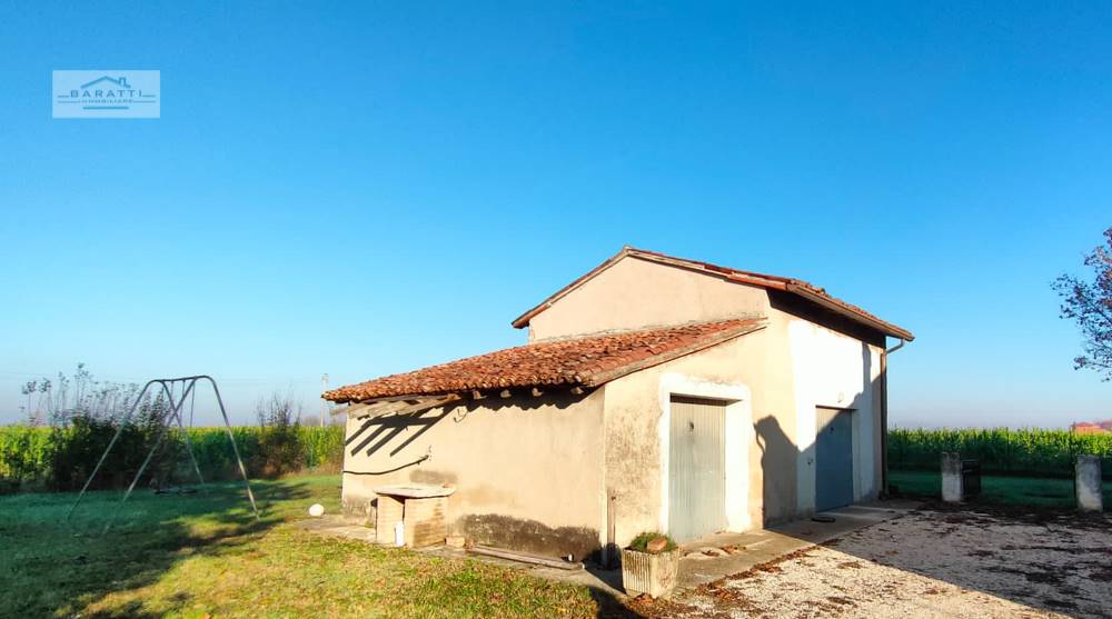 Rustico / Casale in vendita a Borgo Virgilio, 4 locali, zona Località: FRAZIONI: CAPPELLETTA, prezzo € 260.000 | CambioCasa.it