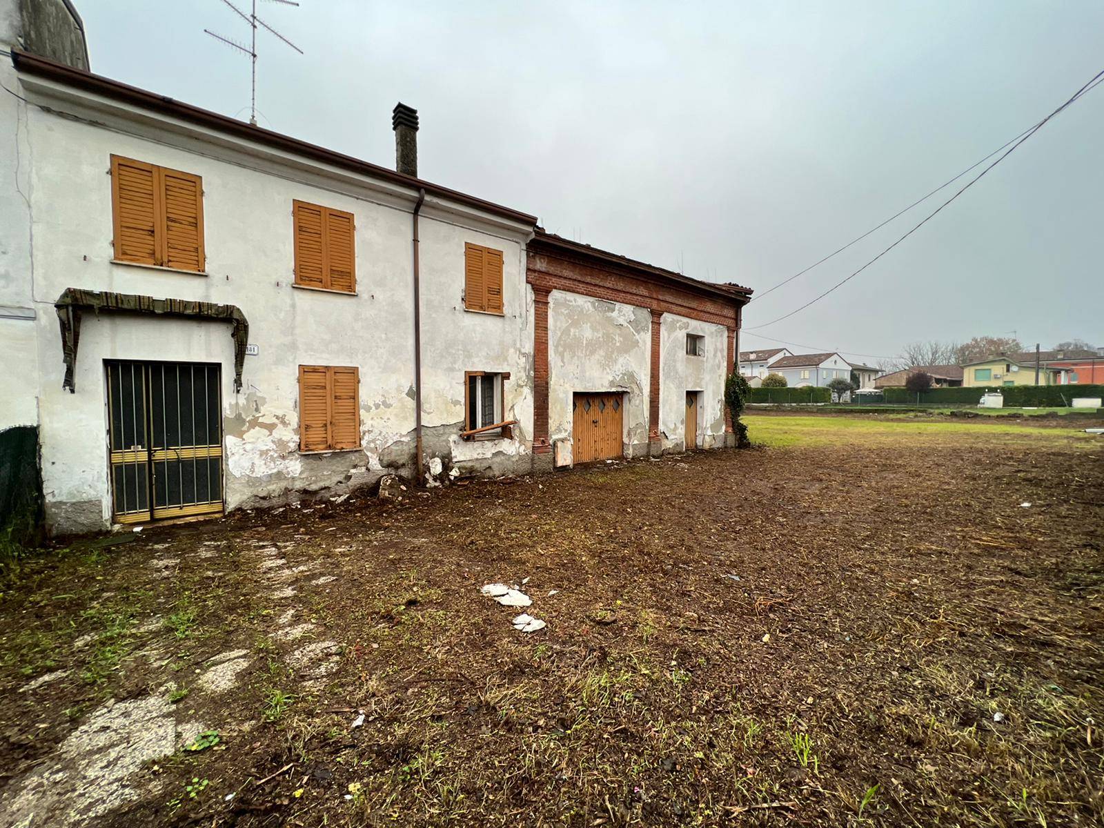 Rustico / Casale in vendita a Luzzara, 5 locali, prezzo € 100.000 | PortaleAgenzieImmobiliari.it