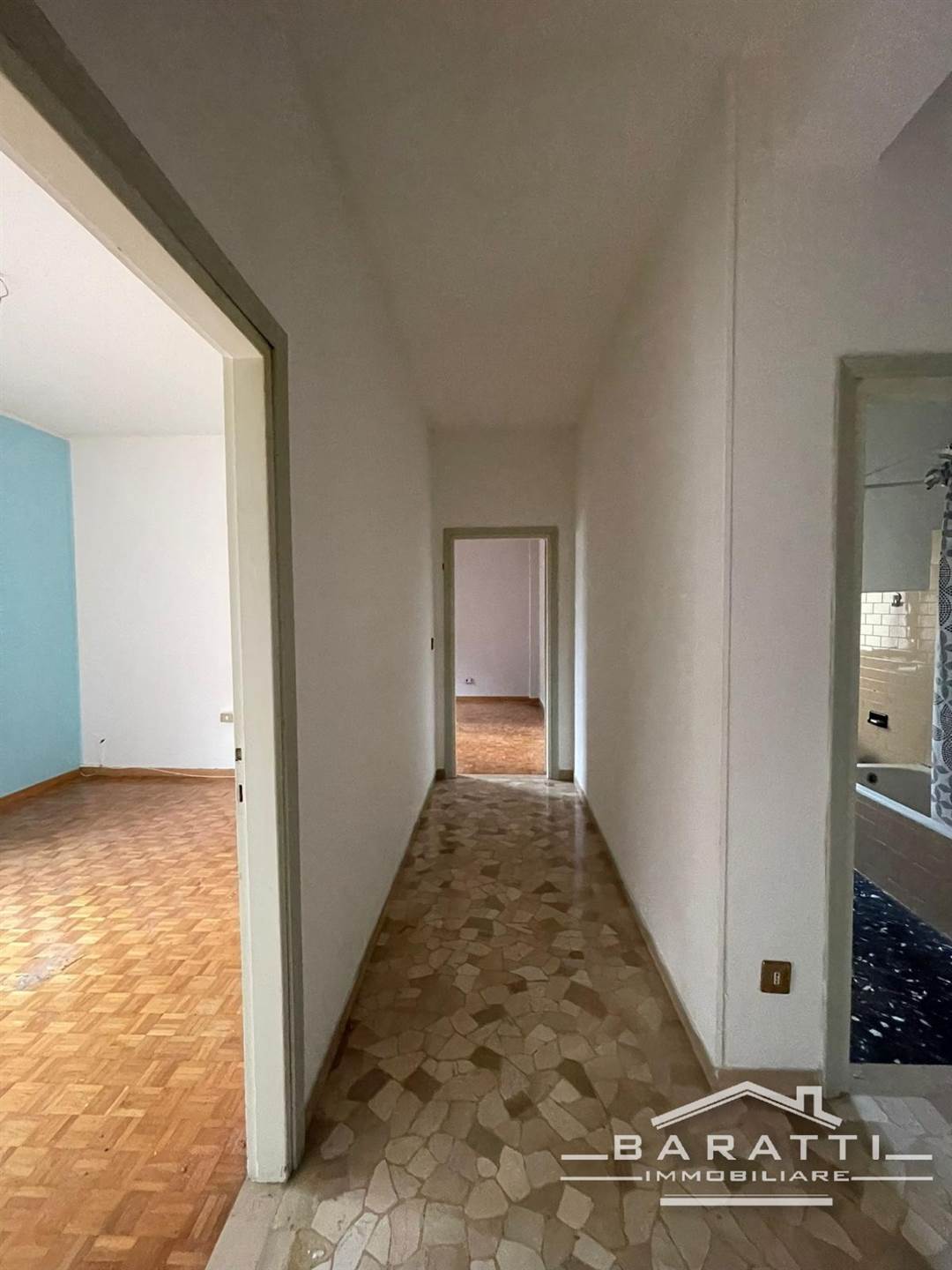 Appartamento in vendita a Mantova, 9 locali, zona ro storico, prezzo € 140.000 | PortaleAgenzieImmobiliari.it