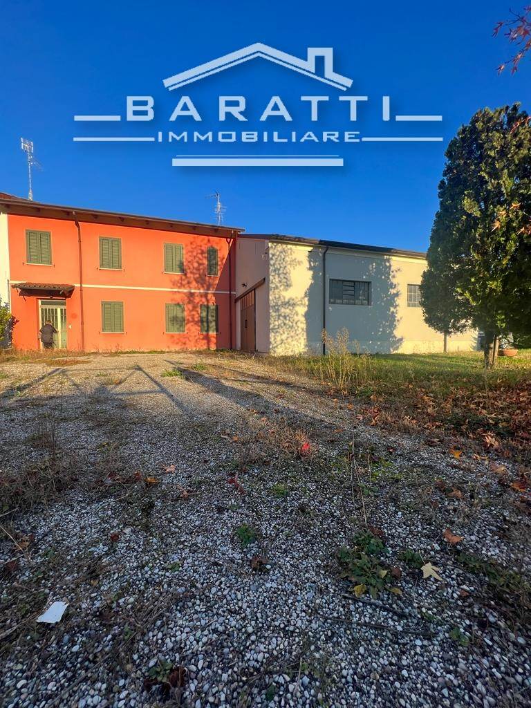 Rustico / Casale in vendita a Mantova, 9 locali, zona o Pompilio, prezzo € 219.000 | PortaleAgenzieImmobiliari.it