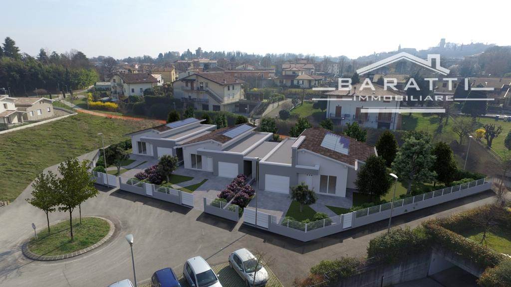 Villa in vendita a Volta Mantovana, 7 locali, prezzo € 345.000 | PortaleAgenzieImmobiliari.it