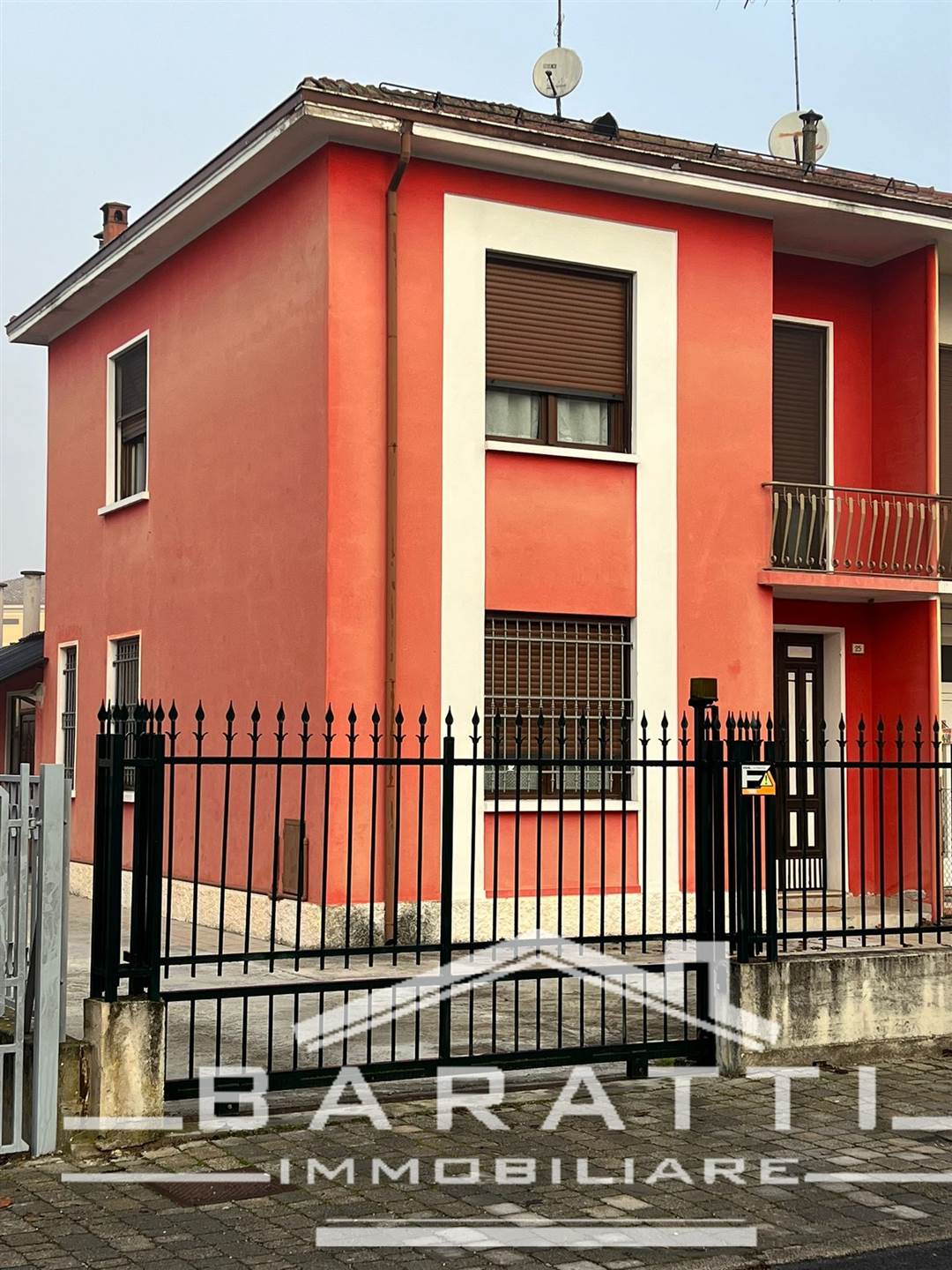 Villa Bifamiliare in vendita a Suzzara, 6 locali, prezzo € 210.000 | PortaleAgenzieImmobiliari.it