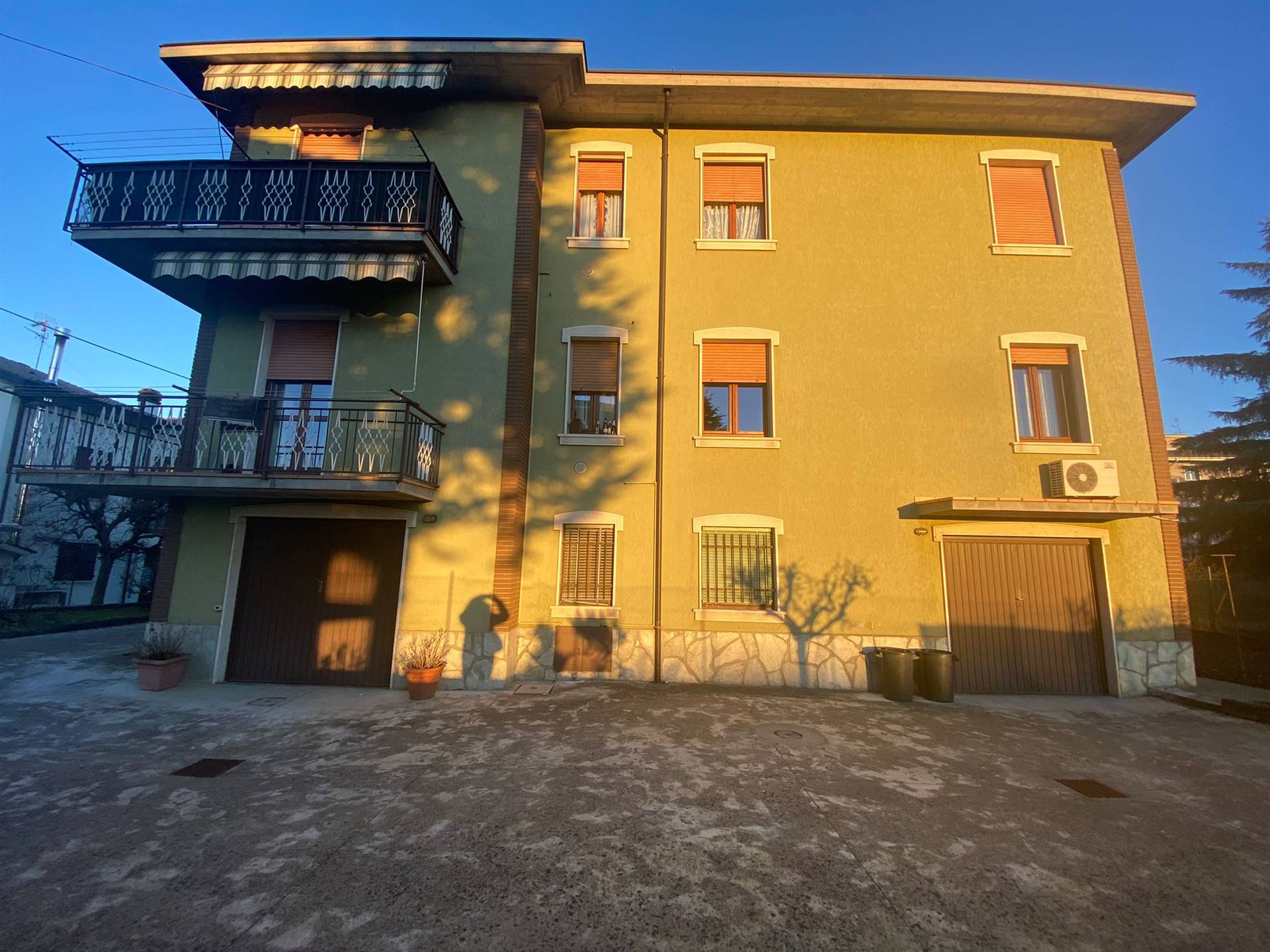 Appartamento in vendita a San Giorgio Piacentino, 5 locali, zona Località: SAN GIORGIO, prezzo € 160.000 | CambioCasa.it