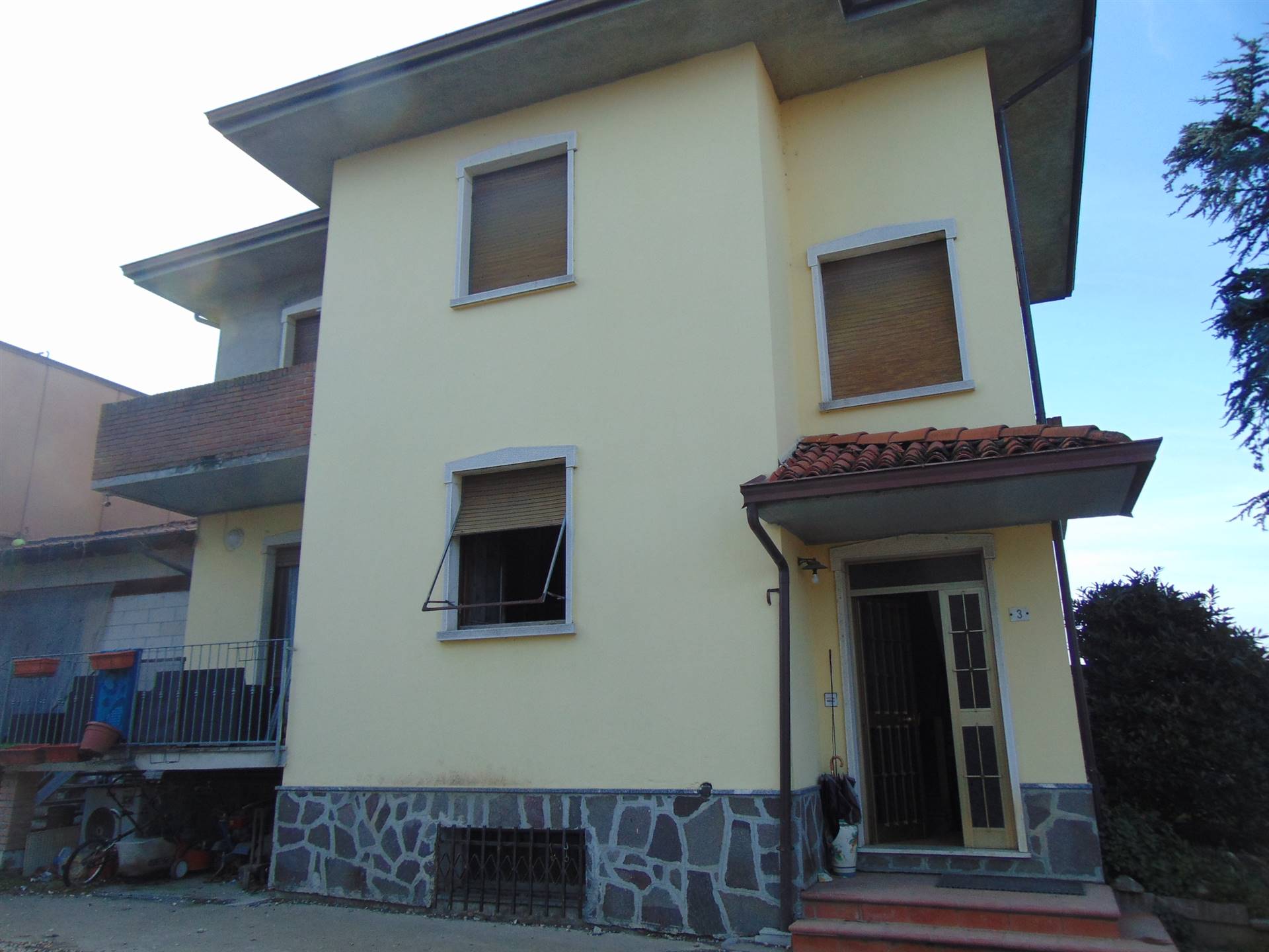 Appartamento in vendita a San Giorgio Piacentino, 3 locali, zona Località: SAN GIORGIO, prezzo € 90.000 | CambioCasa.it