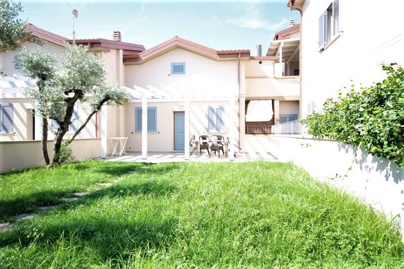 Appartamento in vendita a San Vincenzo, 5 locali, prezzo € 395.000 | PortaleAgenzieImmobiliari.it