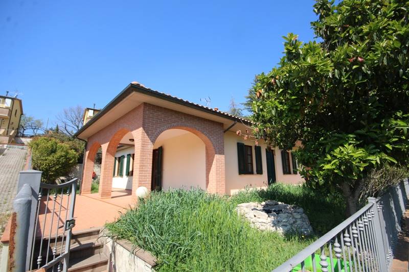 Villa in vendita a Suvereto, 5 locali, prezzo € 305.000 | PortaleAgenzieImmobiliari.it