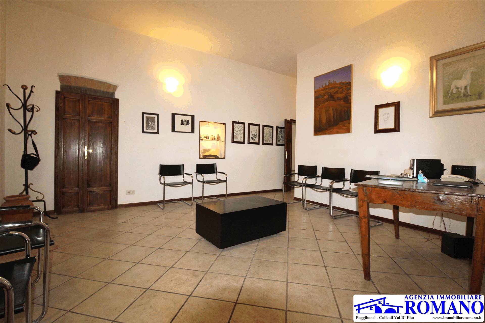 Appartamento in vendita a Poggibonsi, 7 locali, prezzo € 320.000 | PortaleAgenzieImmobiliari.it