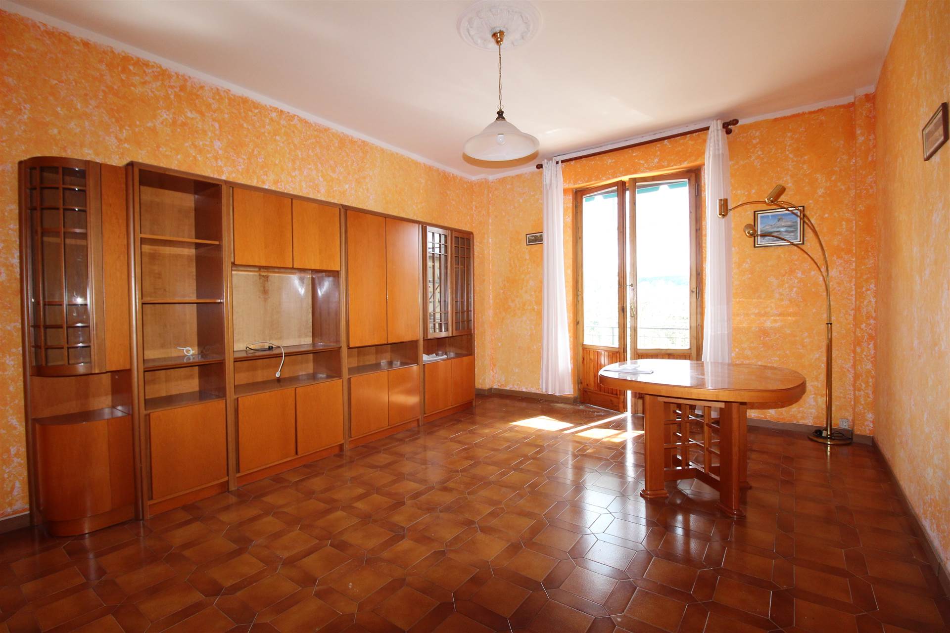 Appartamento in vendita a Poggibonsi, 4 locali, prezzo € 140.000 | PortaleAgenzieImmobiliari.it