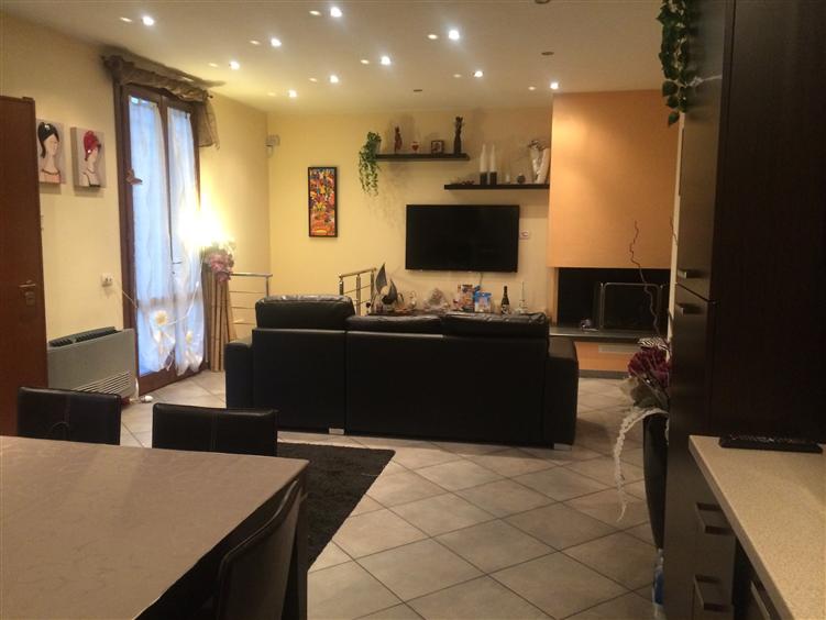 Appartamento in vendita a San Gimignano, 4 locali, zona Località: BADIA A ELMI CANONICA, prezzo € 250.000 | PortaleAgenzieImmobiliari.it