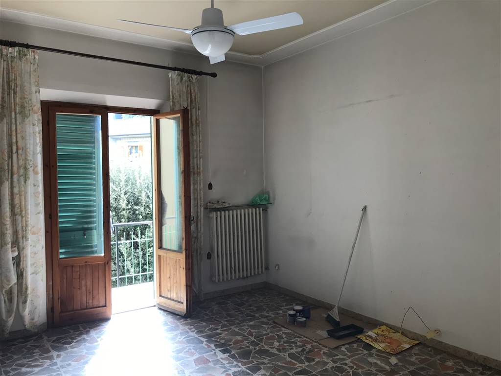 Appartamento in vendita a Certaldo, 4 locali, zona Località: SEMI-CENTRO, prezzo € 130.000 | PortaleAgenzieImmobiliari.it