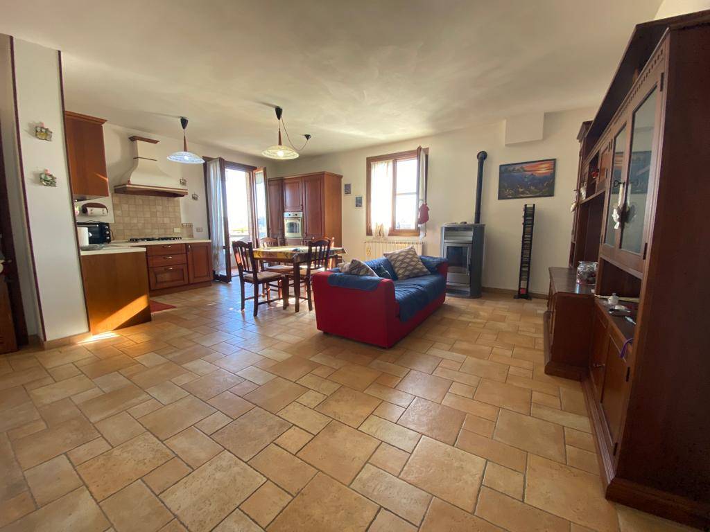 Appartamento in vendita a San Gimignano, 3 locali, zona Località: BADIA A ELMI CANONICA, prezzo € 205.000 | PortaleAgenzieImmobiliari.it