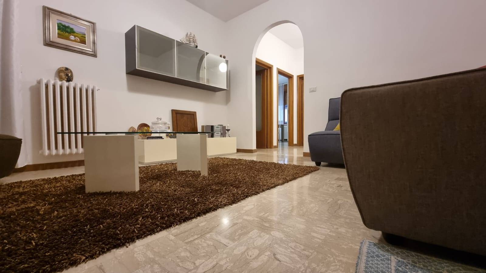 Appartamento in vendita a Altamura, 8 locali, zona Località: VIA GRAVINA, prezzo € 169.000 | PortaleAgenzieImmobiliari.it