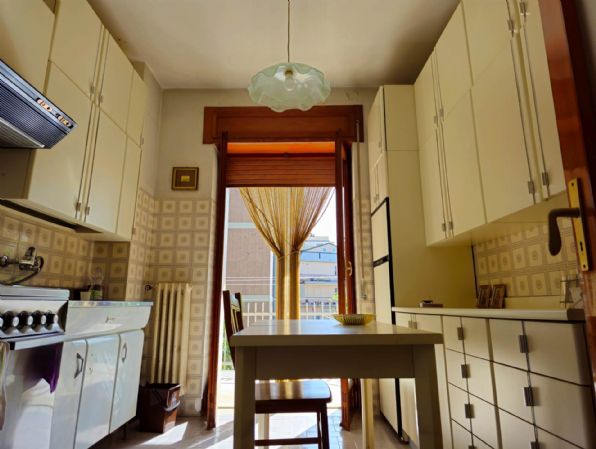 Appartamento in vendita a Altamura, 4 locali, zona Località: REGINA MARGHERITA, prezzo € 240.000 | PortaleAgenzieImmobiliari.it
