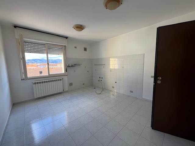 Appartamento in vendita a Castagneto Carducci, 3 locali, zona ratico, prezzo € 130.000 | PortaleAgenzieImmobiliari.it