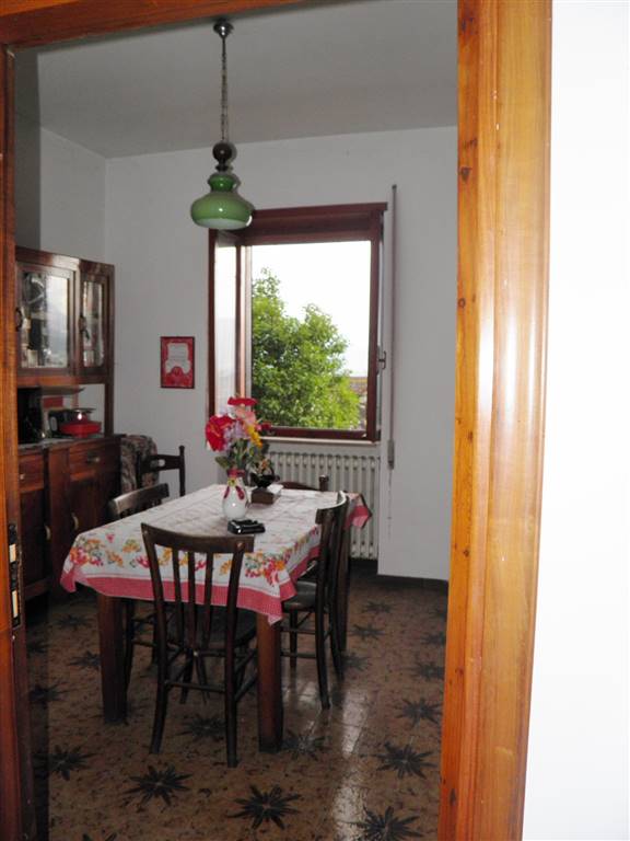 Villa in vendita a Avezzano, 10 locali, zona rno, prezzo € 145.000 | PortaleAgenzieImmobiliari.it