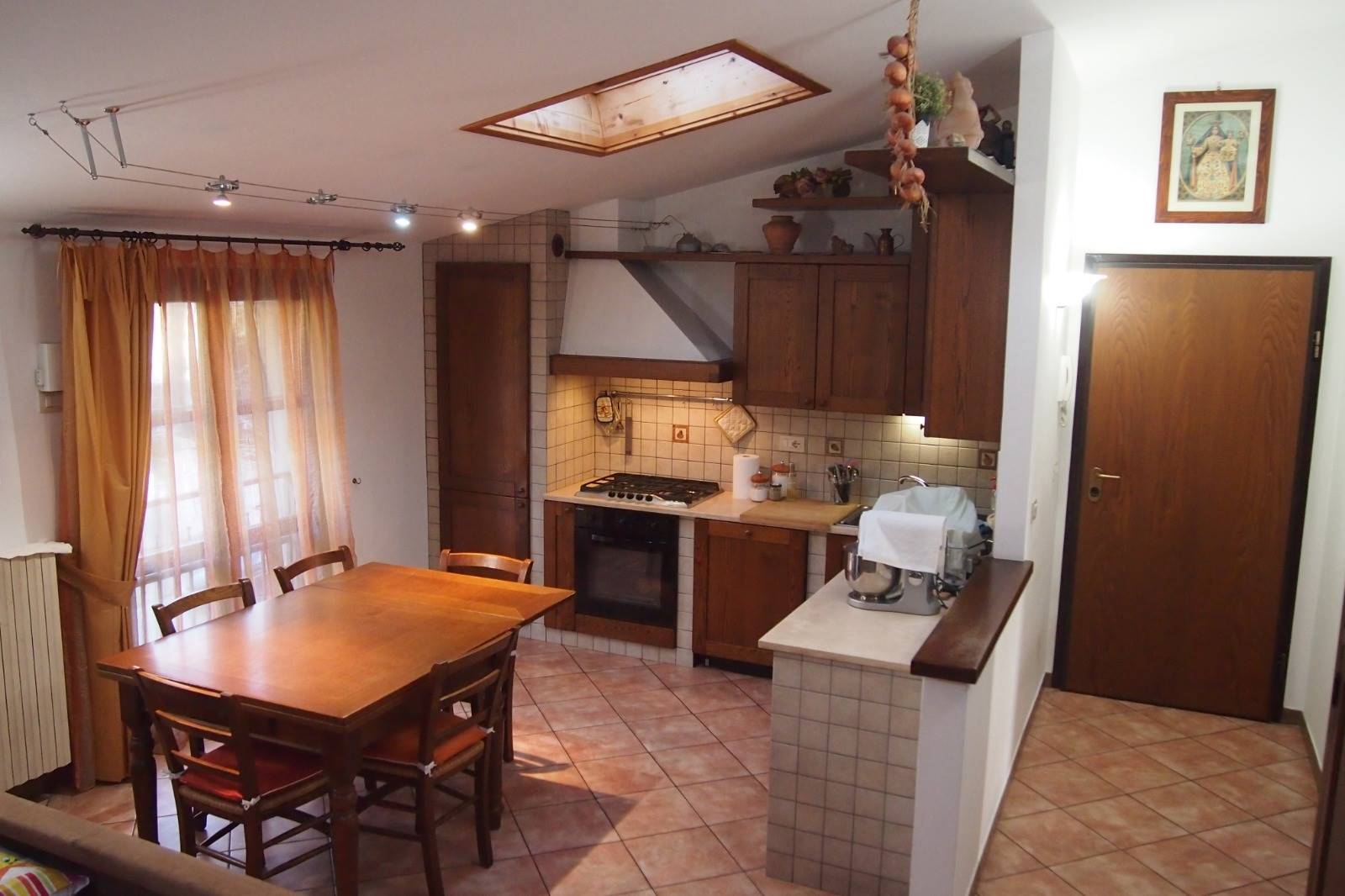 Appartamento in vendita a Calenzano, 5 locali, prezzo € 250.000 | PortaleAgenzieImmobiliari.it