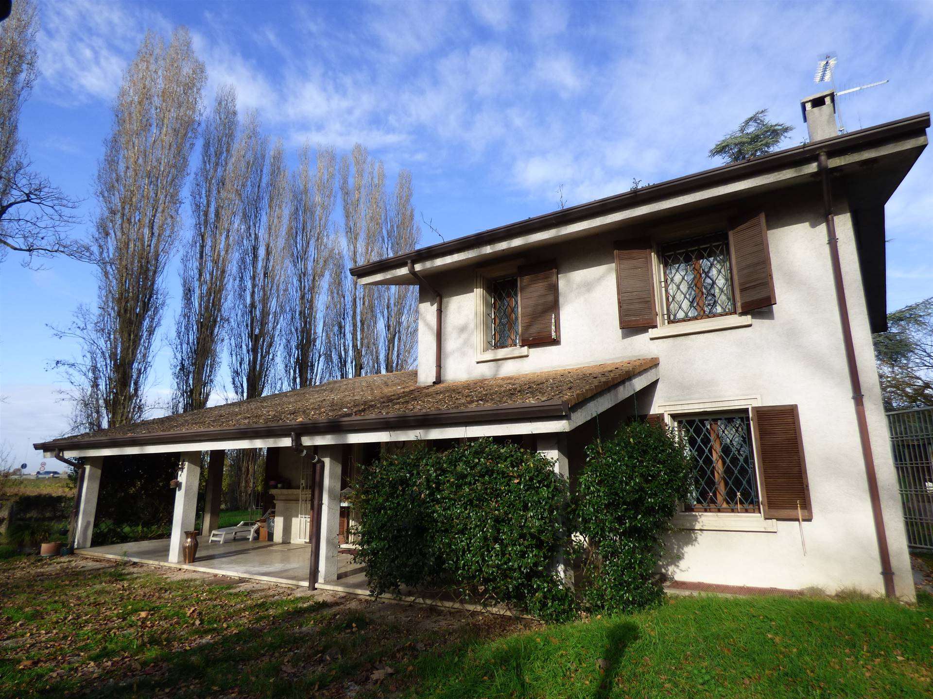Villa in vendita a Legnago, 7 locali, zona Zona: Terranegra, prezzo € 298.000 | CambioCasa.it