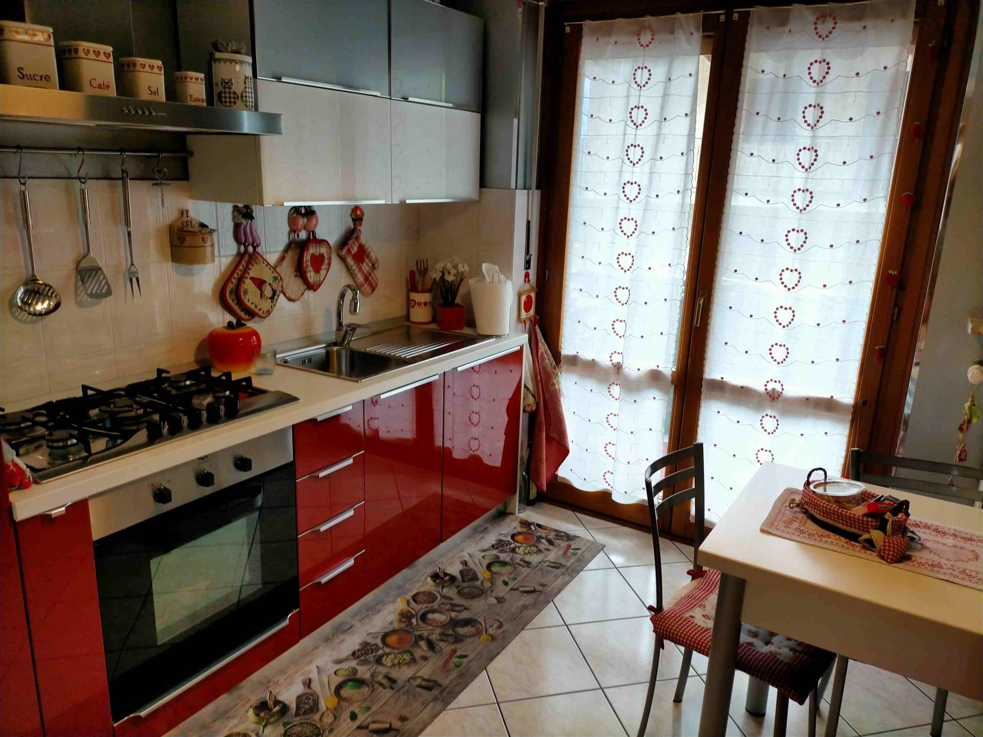 Appartamento in vendita a Aosta, 4 locali, zona Zona: Zona collinare, prezzo € 175.000 | CambioCasa.it