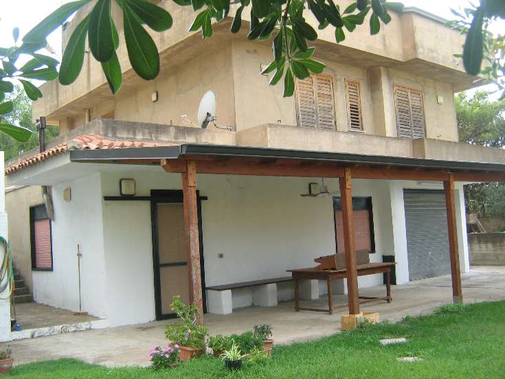 Villa in vendita a Chiaramonte Gulfi, 7 locali, prezzo € 150.000 | CambioCasa.it