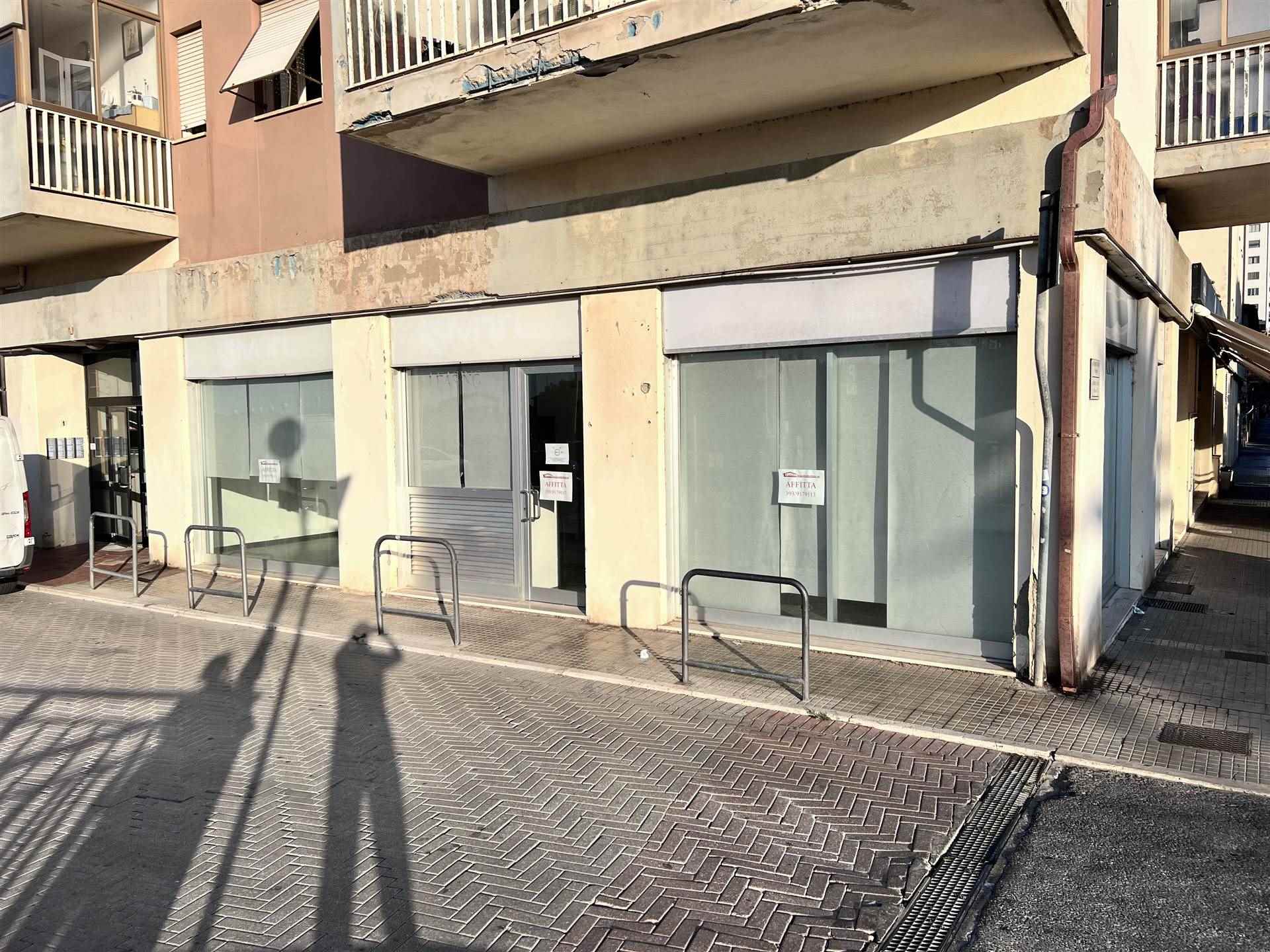 Attività / Licenza in affitto a Follonica, 2 locali, prezzo € 1.000 | PortaleAgenzieImmobiliari.it