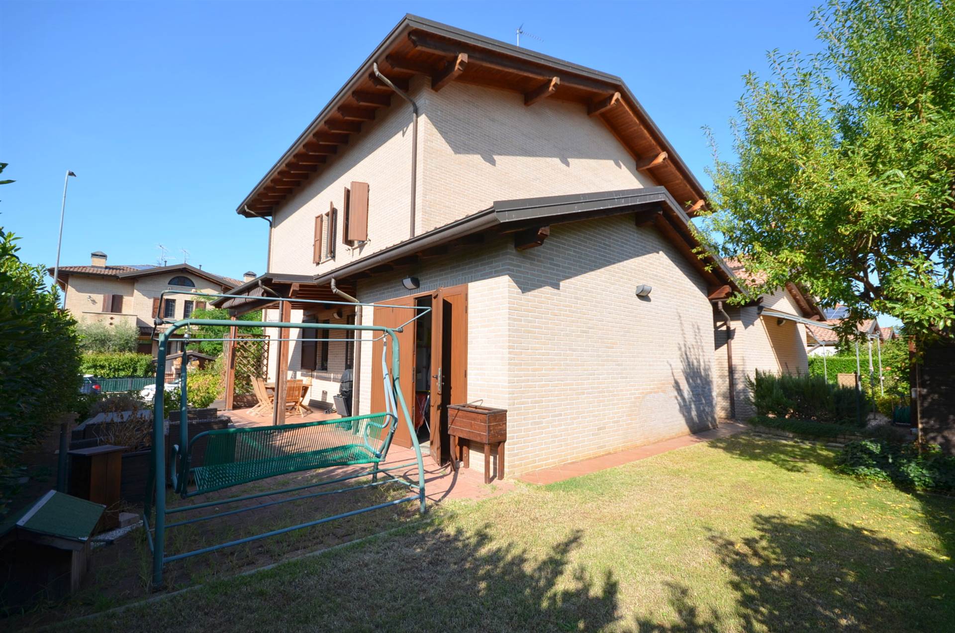 Villa in vendita a Valsamoggia, 7 locali, zona Località: CRESPELLANO, prezzo € 475.000 | PortaleAgenzieImmobiliari.it