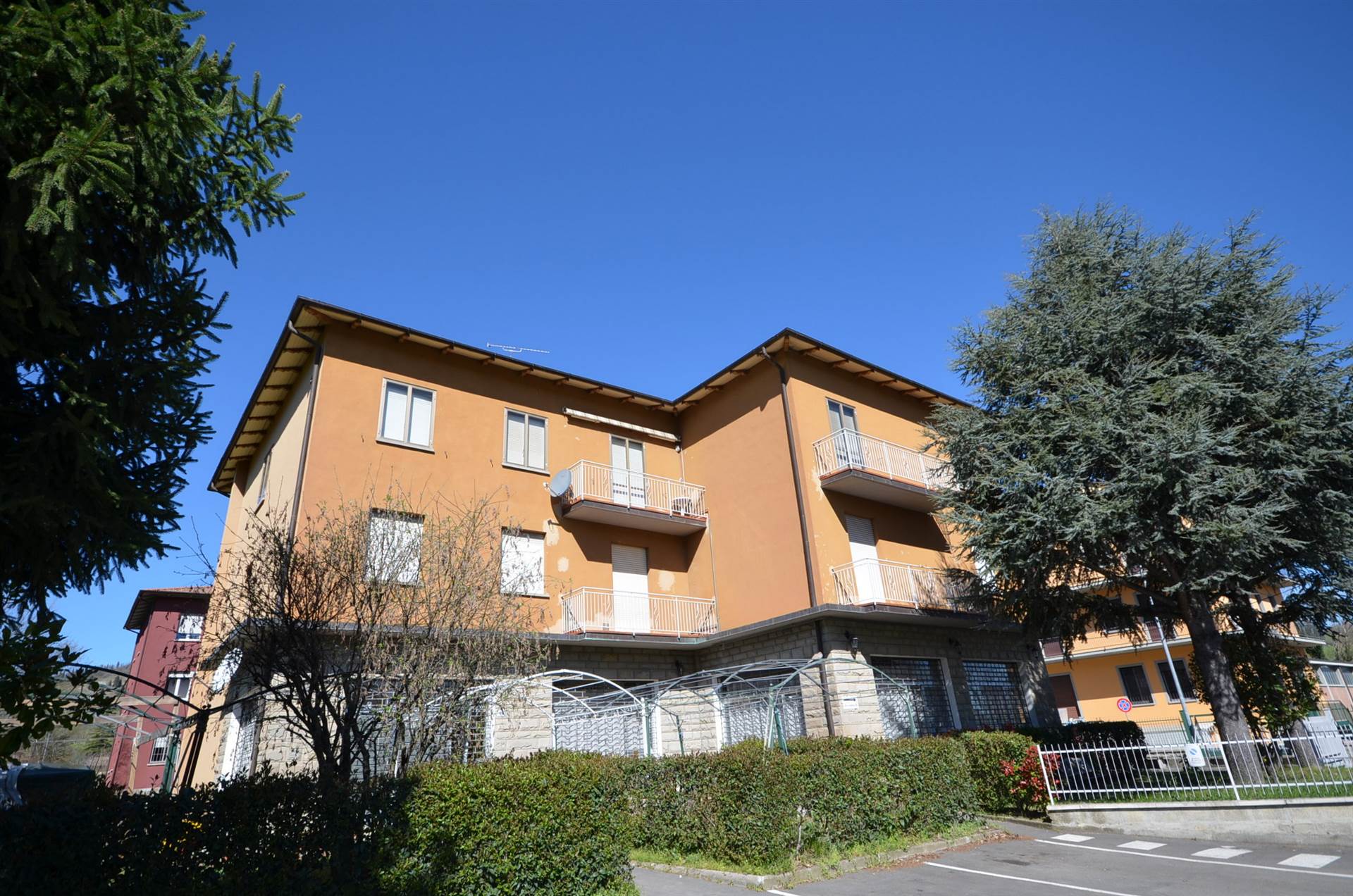 Appartamento in vendita a Valsamoggia, 6 locali, zona Località: SAVIGNO, prezzo € 115.000 | PortaleAgenzieImmobiliari.it