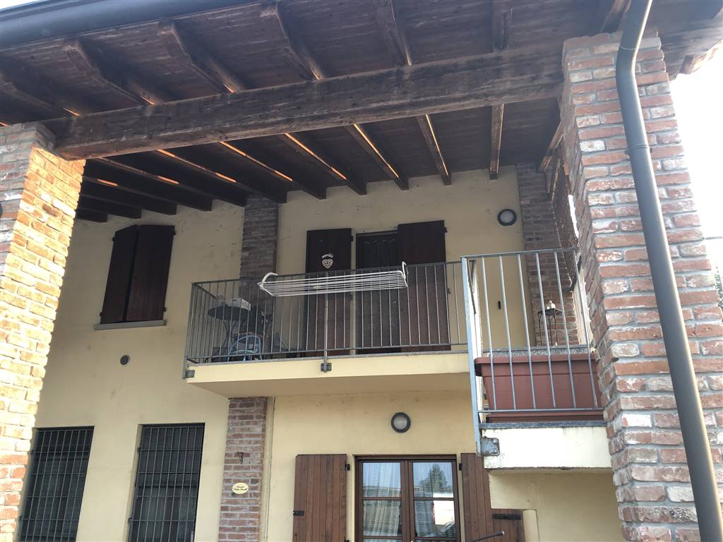 Appartamento in vendita a Monticelli d'Ongina, 5 locali, zona Pietro in Corte, prezzo € 138.000 | PortaleAgenzieImmobiliari.it