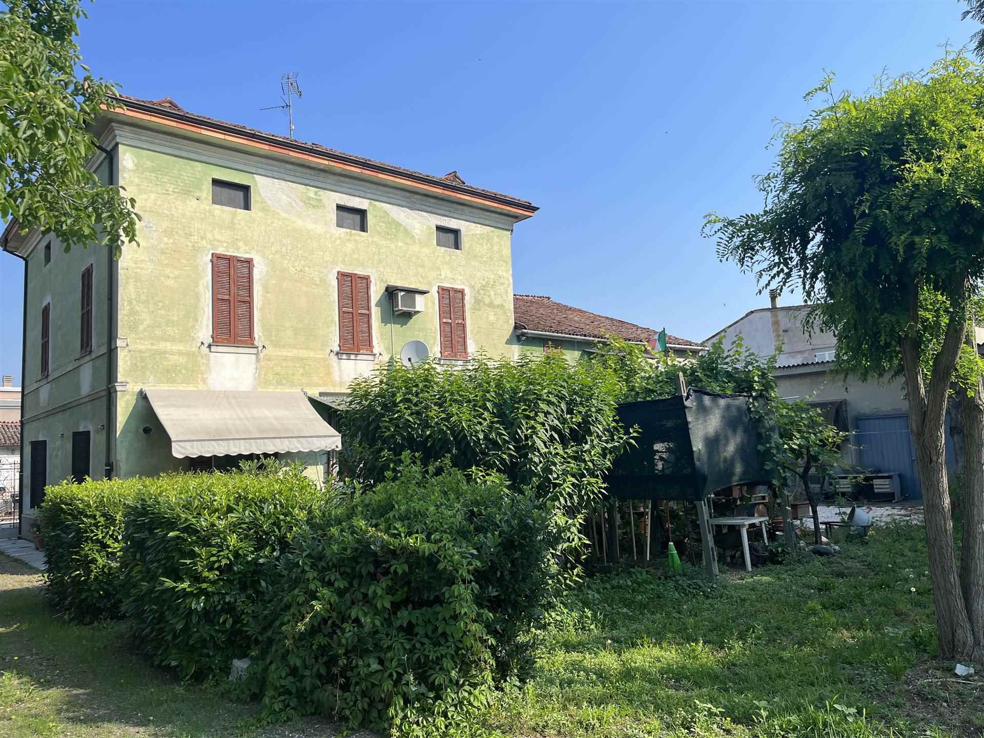 Soluzione Indipendente in vendita a Castelvetro Piacentino, 4 locali, zona Giuliano, prezzo € 270.000 | PortaleAgenzieImmobiliari.it