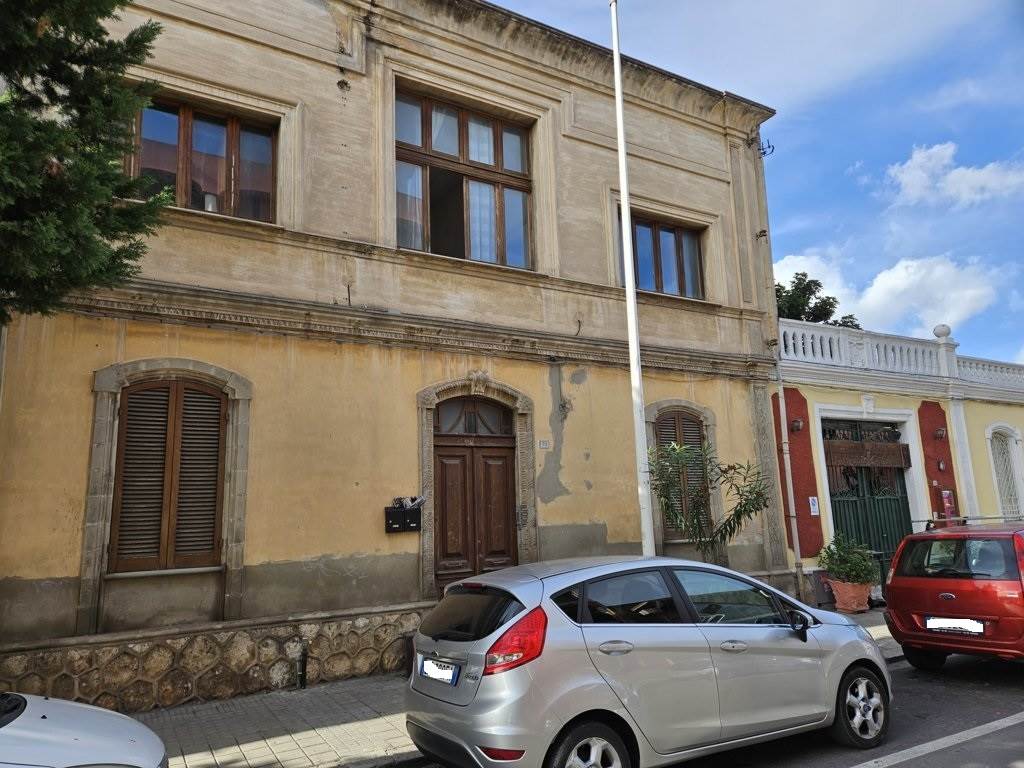 Appartamento in vendita a Quartu Sant'Elena, 8 locali, prezzo € 289.000 | PortaleAgenzieImmobiliari.it
