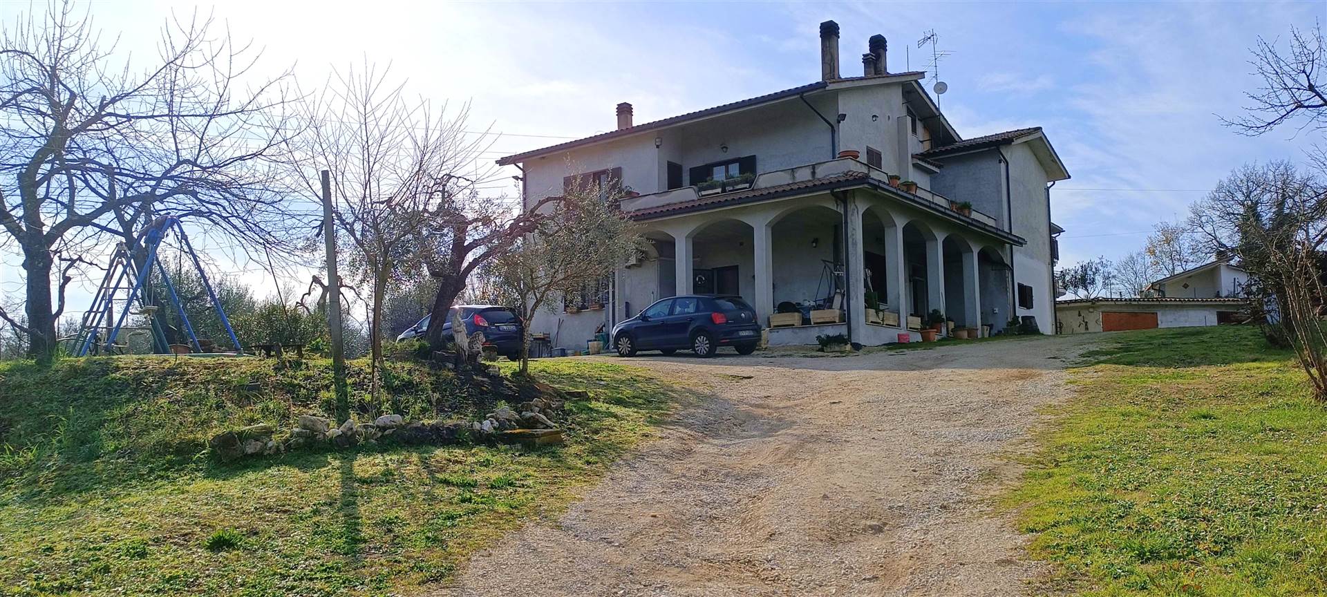 Villa in vendita a Tarano, 13 locali, zona cche di Tarano (Borgo San Giorgio), prezzo € 260.000 | PortaleAgenzieImmobiliari.it