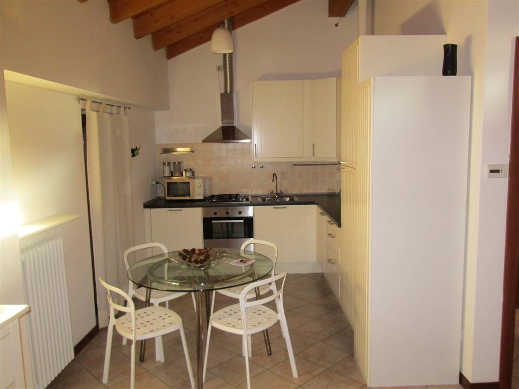 Appartamento in affitto a Saronno, 1 locali, zona Località: CENTRO PEDONALE, prezzo € 550 | PortaleAgenzieImmobiliari.it