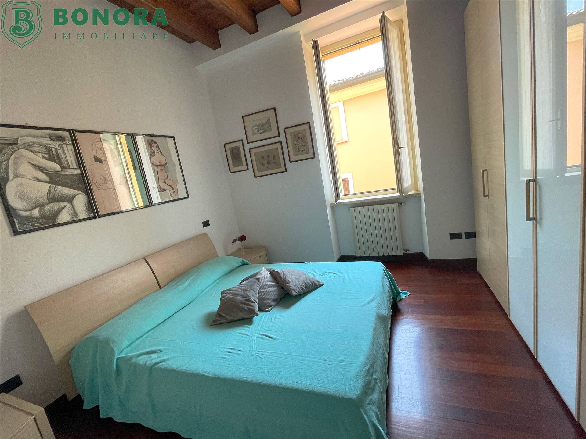 Appartamento in vendita a Desenzano del Garda, 3 locali, zona Zona: centri: Desenzano del Garda, prezzo € 270.000 | CambioCasa.it