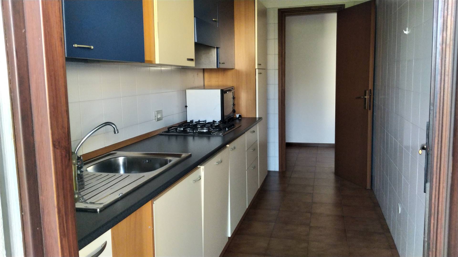 Appartamento in vendita a Desenzano del Garda, 5 locali, zona Zona: centri: Desenzano del Garda, prezzo € 335.000 | CambioCasa.it