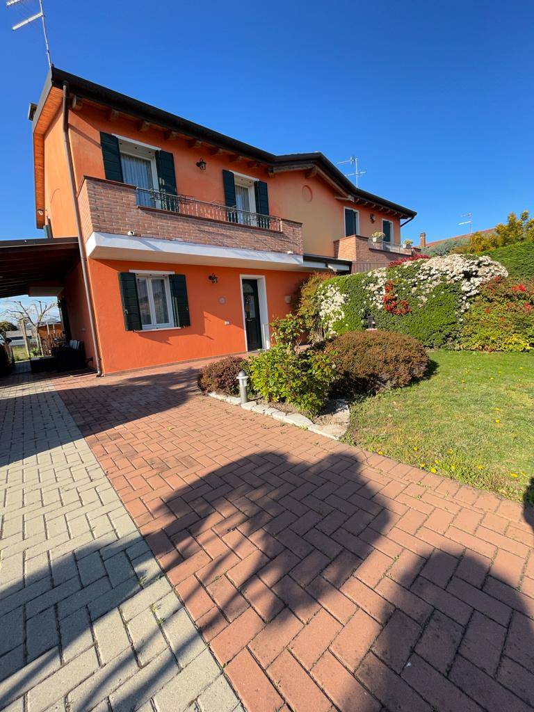 Villa Bifamiliare in vendita a Solesino - Zona: Arteselle