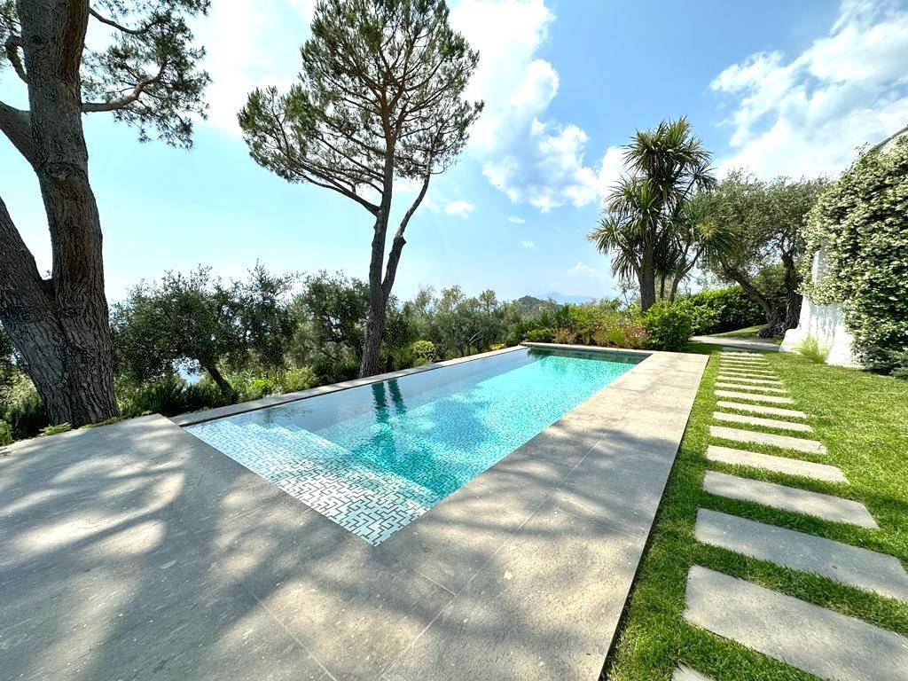 Villa in affitto a Sestri Levante, 10 locali, Trattative riservate | PortaleAgenzieImmobiliari.it