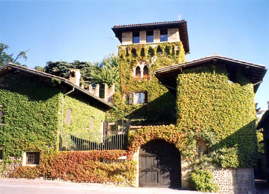 Villa in Vendita a Gorle