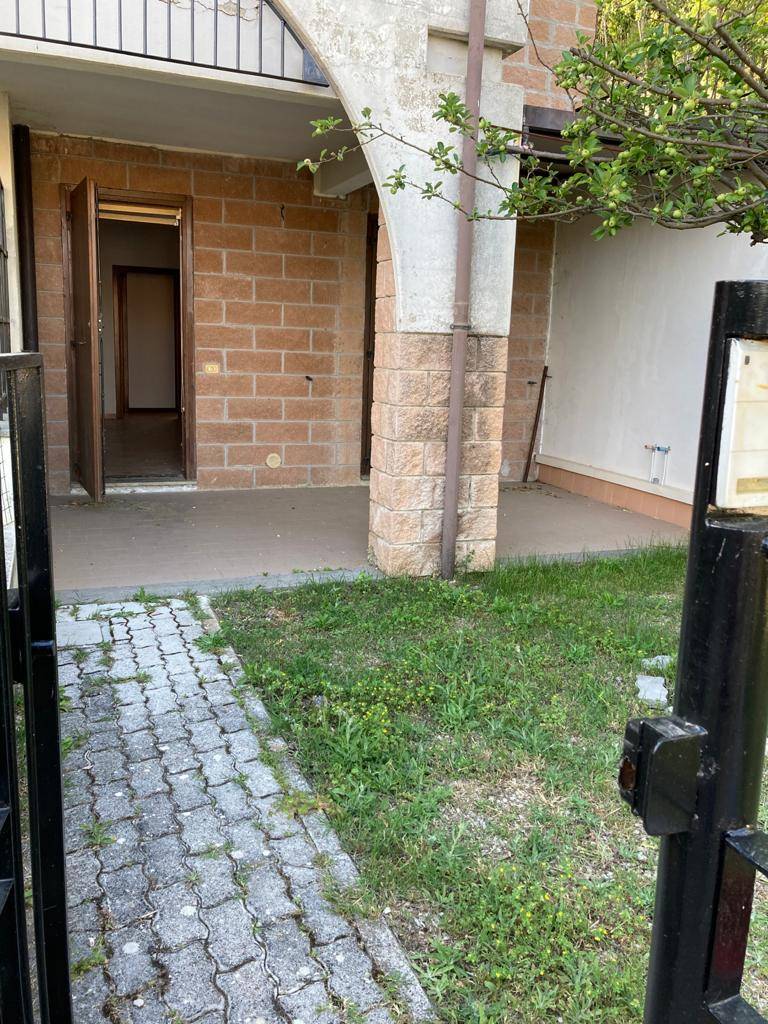 Appartamento in vendita a Alviano, 2 locali, prezzo € 45.000 | PortaleAgenzieImmobiliari.it