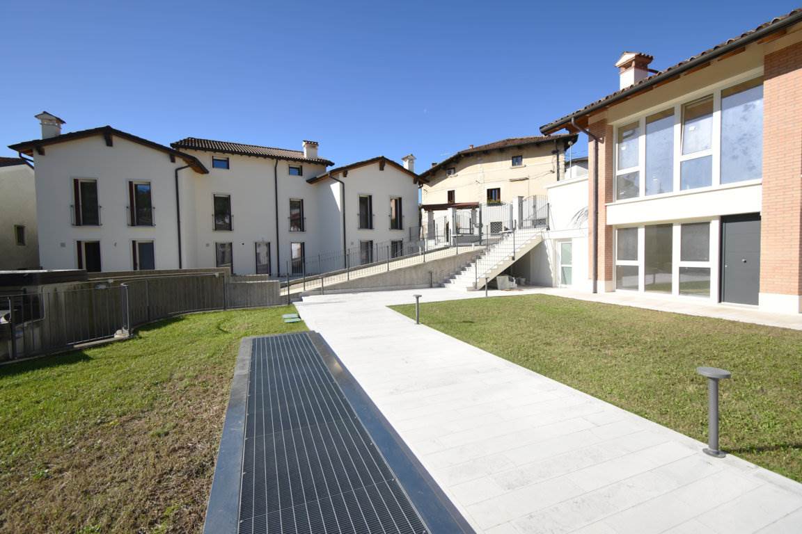 Appartamento in vendita a Montecchio Maggiore, 6 locali, prezzo € 330.000 | PortaleAgenzieImmobiliari.it