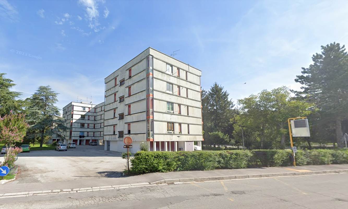 Appartamento in vendita a Vicenza, 7 locali, zona Località: PORTA LUPIA / VIALE MARGHERITA / PIAZZALE VERDI, prezzo € 65.000 | PortaleAgenzieImmobiliari.it